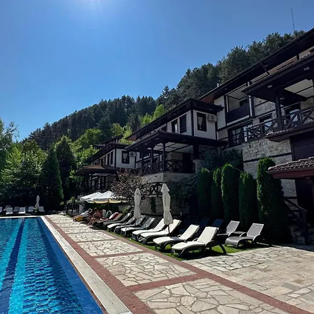 Hotel Ismena 4*