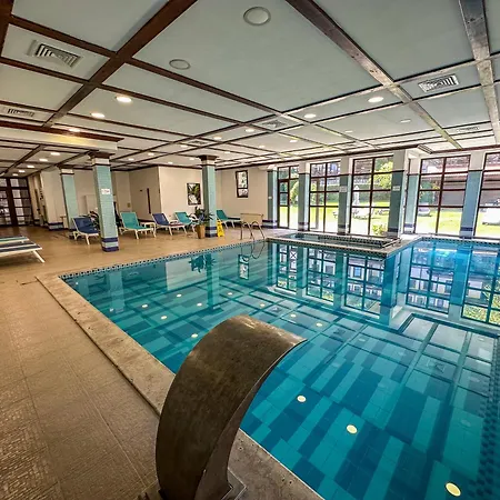 Hotel Ismena 4*