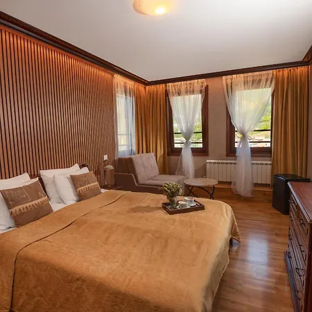 Hotel Ismena