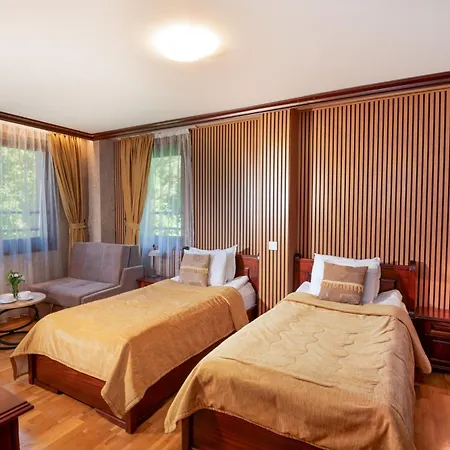 Hotel Ismena
