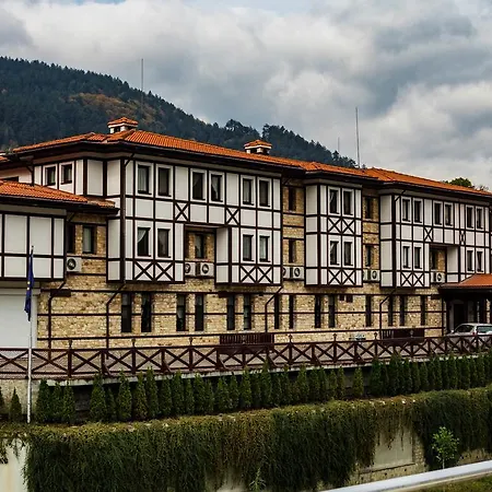 Hotel Ismena