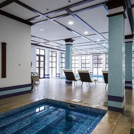 Hotel Ismena 4*