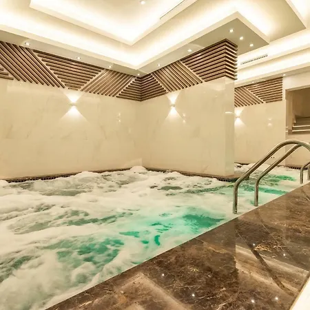 Ismena Hotel 4*